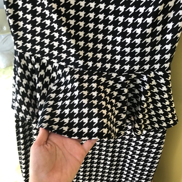 DRESS!!! - Picture 2 of 2